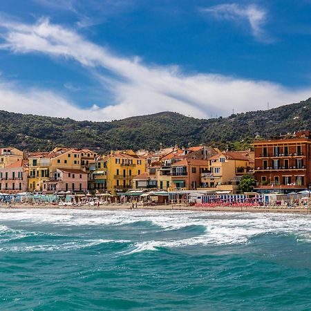 Beachy Vibes- 900M From The Beach - Happy Rentals Marina dʼMarina dʼAndora Bagian luar foto