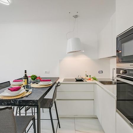 Beachy Vibes- 900M From The Beach - Happy Rentals Marina dʼMarina dʼAndora Bagian luar foto