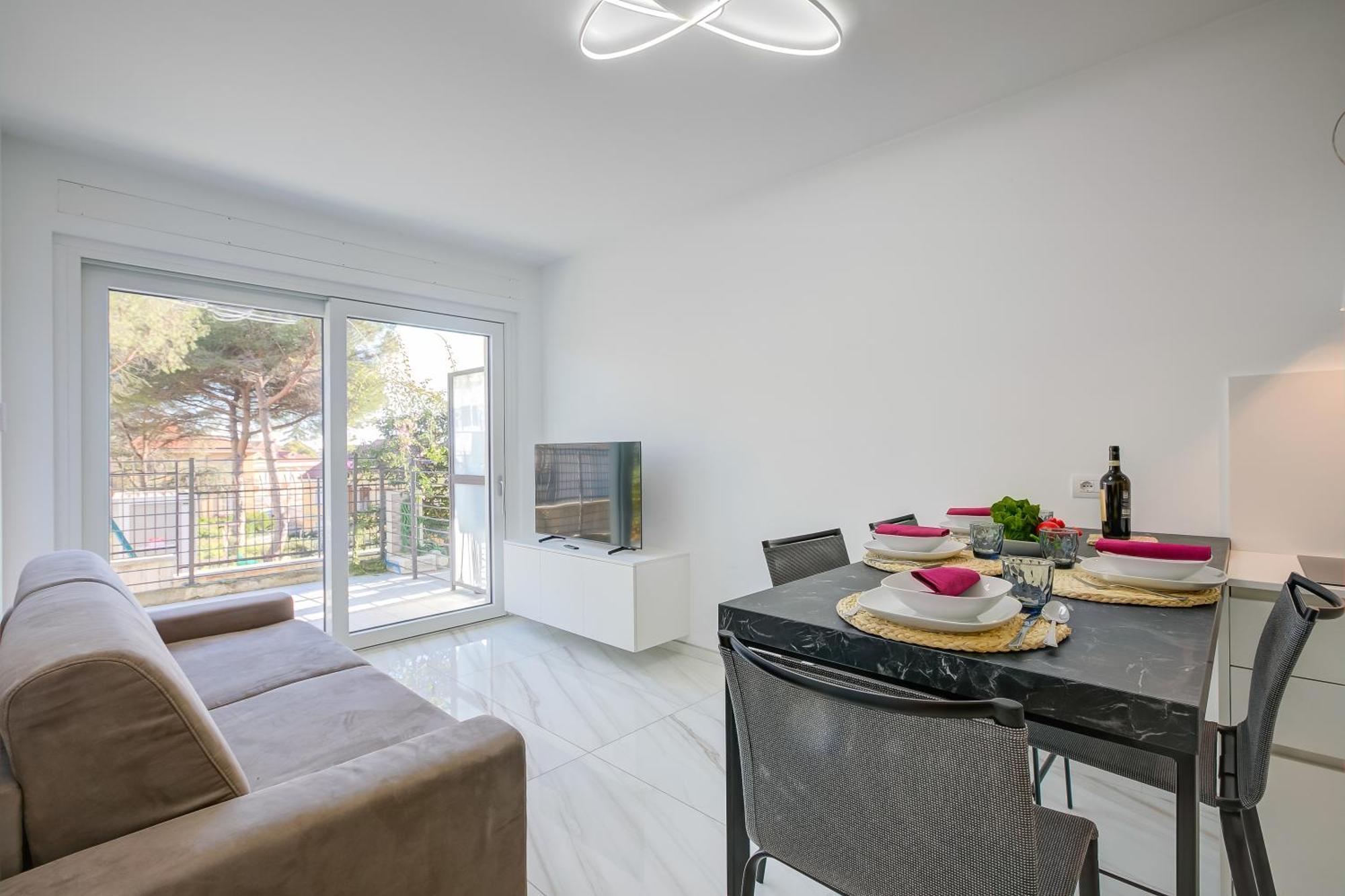 Beachy Vibes- 900M From The Beach - Happy Rentals Marina dʼMarina dʼAndora Bagian luar foto
