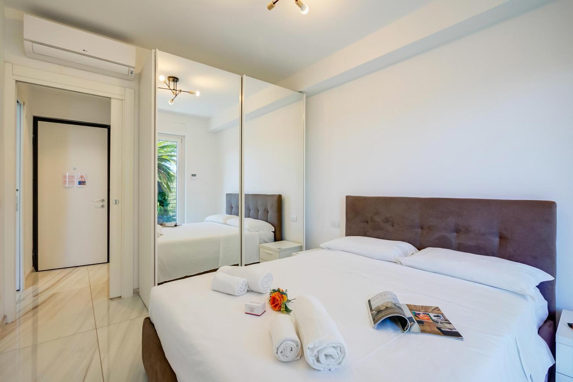 Beachy Vibes- 900M From The Beach - Happy Rentals Marina dʼMarina dʼAndora Bagian luar foto