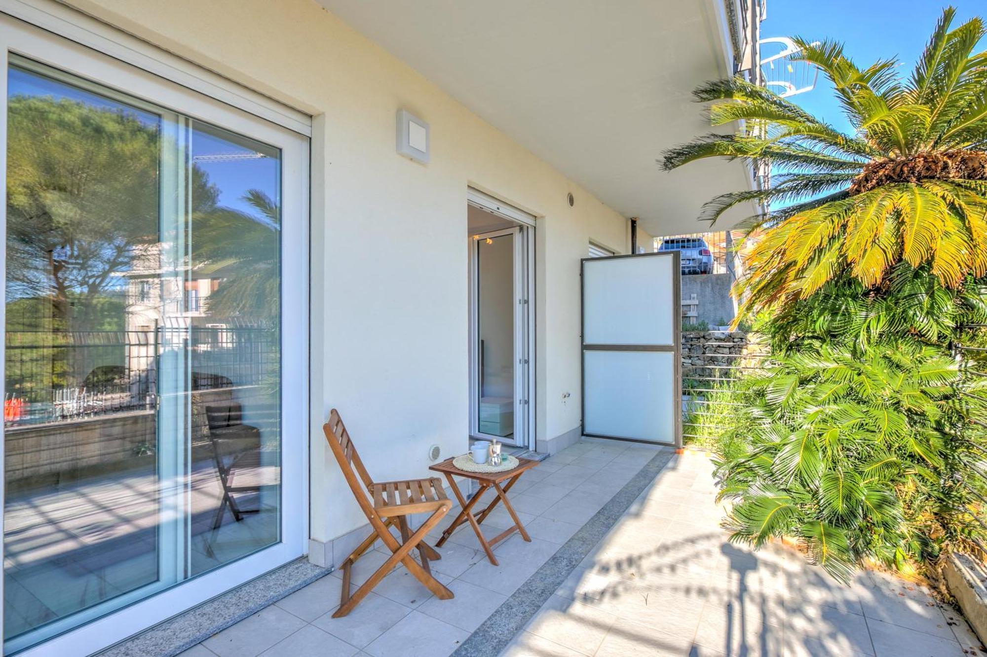 Beachy Vibes- 900M From The Beach - Happy Rentals Marina dʼMarina dʼAndora Bagian luar foto